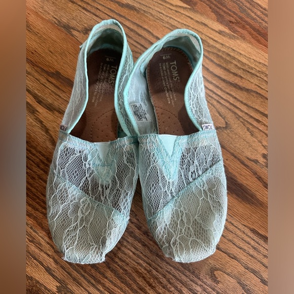 Turquoise Lace Tom’s Shoes - Picture 5 of 6